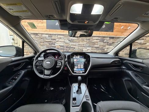 Used 2024 Subaru Crosstrek 2.0i Premium image 16