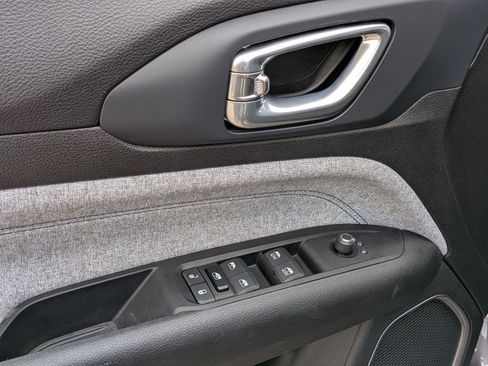 Certified 2022 Jeep Compass Latitude image 15