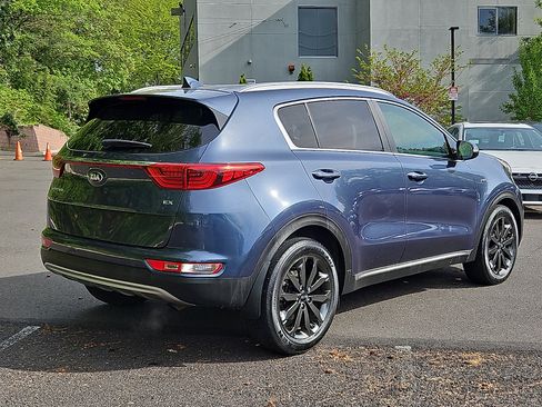 Used 2018 Kia Sportage EX w/ EX Sport Appearance Package AWD/4WD image 6