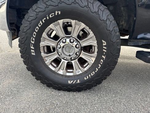 Used 2015 Ford F250 Lariat w/ Chrome Package AWD/4WD image 8