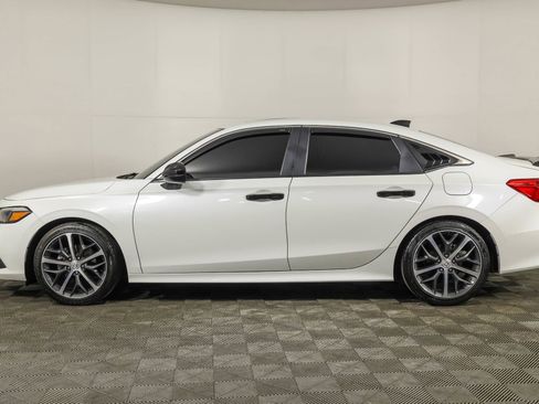 Used 2024 Honda Civic Touring image 21