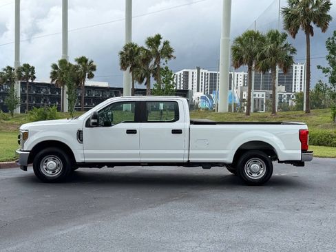 Used 2018 Ford F250 XL w/ Power Equipment Group RWD image 3