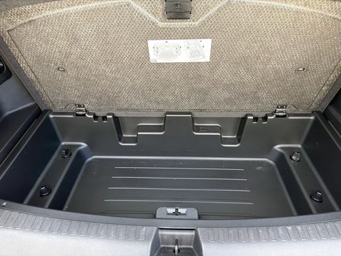 Used 2025 GMC Acadia Elevation w/ Black Edition FWD image 10