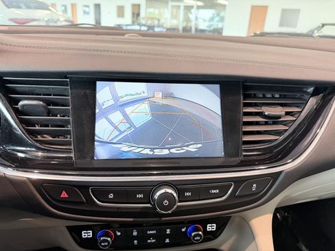 Used 2018 Buick Regal Essence w/ Driver Confidence Package #1 FWD image 41