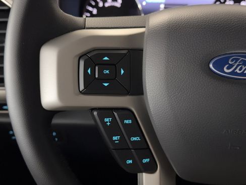 Used 2022 Ford F250 Lariat w/ Tremor Off-Road Package image 21