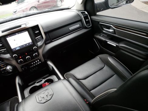 Used 2022 RAM 1500 Laramie AWD/4WD image 11