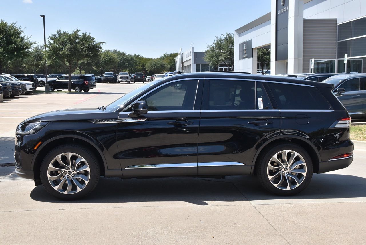 New 2026 Lincoln Aviator Reserve AWD/4WD image 11