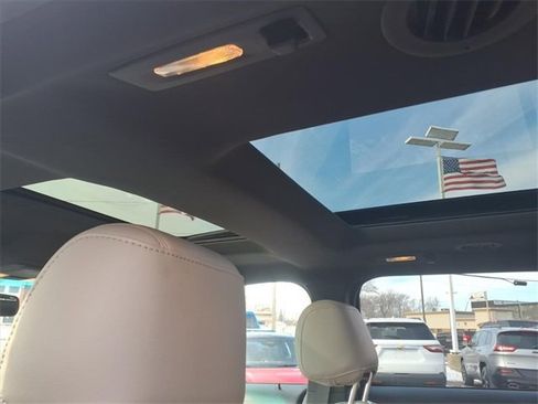 Used 2015 Ford Explorer XLT w/ Equipment Group 202B image 14