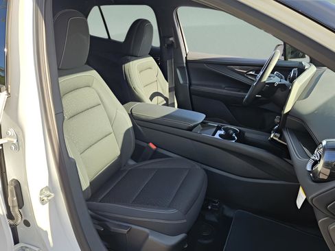 New 2025 Chevrolet Blazer EV LT w/ Midnight/Sport Edition image 11