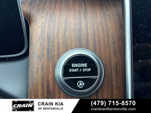 Used 2025 Mercedes-Benz GLC 300 4MATIC image 25