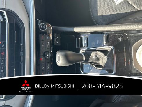 Used 2025 Jeep Compass Limited w/ Elite Group AWD/4WD image 4