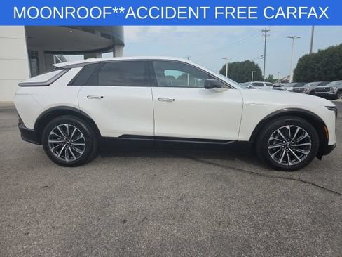 Used 2024 Cadillac Lyriq Sport RWD image 25