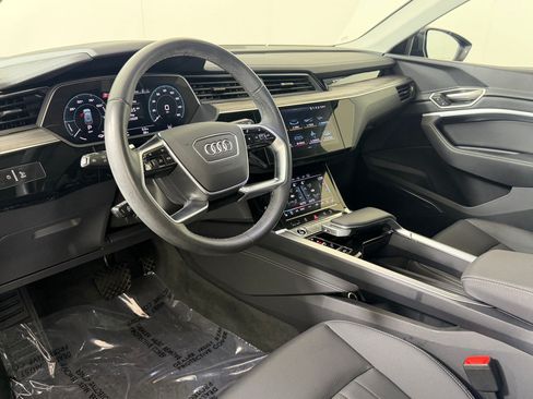 Used 2024 Audi Q8 e-tron Premium Plus w/ Premium Plus Package AWD/4WD image 4