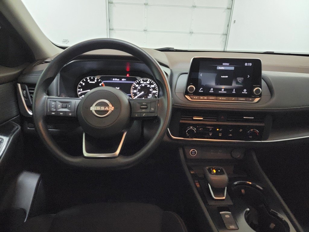 Used 2023 Nissan Rogue S FWD image 12