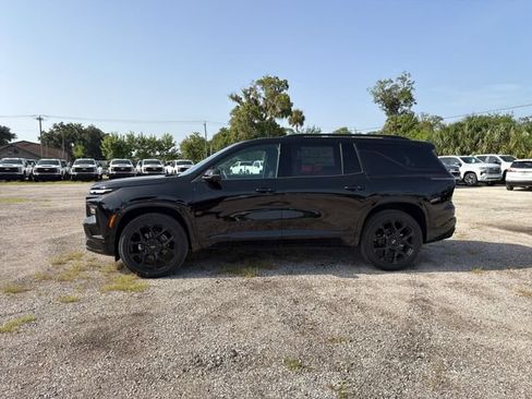 New 2026 Chevrolet Traverse RS w/ LPO, Floor Liner Package FWD image 5