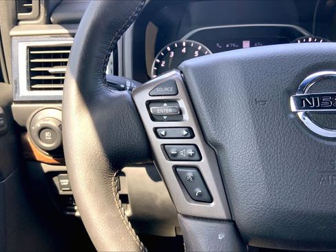 Used 2022 Nissan Titan Platinum Reserve w/ Moonroof Package AWD/4WD image 23