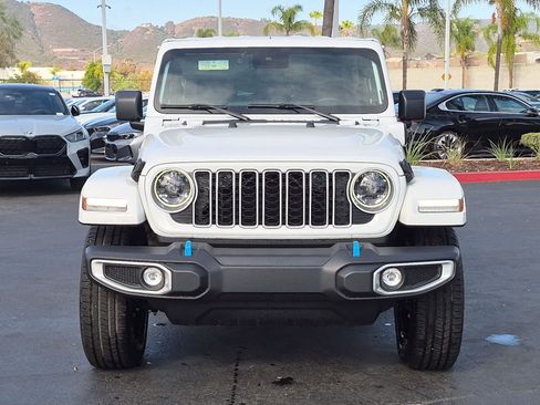 Used 2024 Jeep Wrangler Unlimited Sahara AWD/4WD image 3