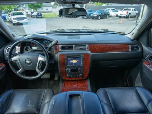 Used 2014 Chevrolet Tahoe LTZ AWD/4WD image 2