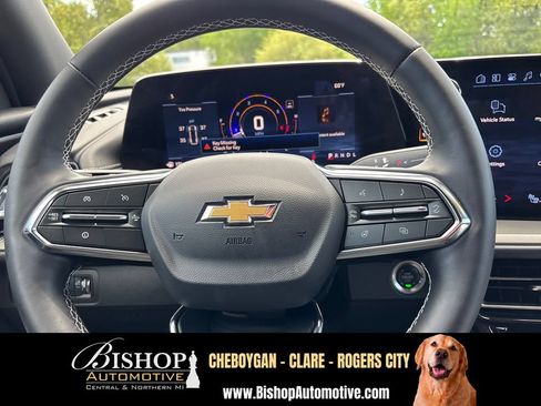 Used 2025 Chevrolet Traverse LT w/ Driver Confidence Package AWD/4WD image 27