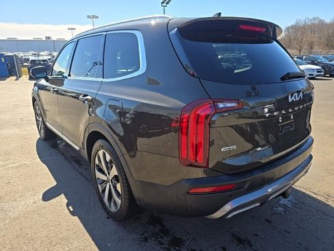 Certified 2022 Kia Telluride EX w/ EX Premium Package image 5