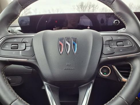 Used 2025 Buick Encore GX Preferred FWD image 13