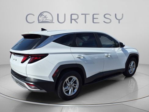 Certified 2026 Hyundai Tucson SE FWD image 5