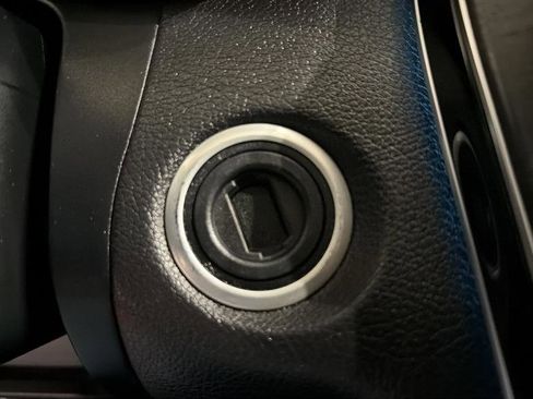 Used 2017 Mercedes-Benz C 300 Sedan image 24