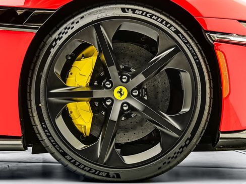 Certified 2025 Ferrari 12Cilindri RWD image 23