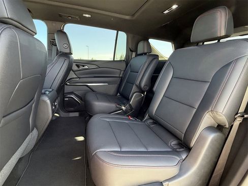 New 2026 Chevrolet Traverse Z71 w/ Enhanced Driving Package image 25