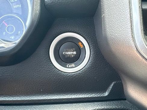Used 2019 RAM 1500 Big Horn AWD/4WD image 35
