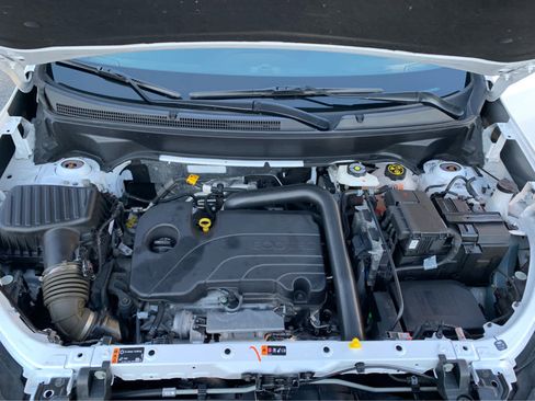 Used 2024 Chevrolet Equinox LS w/ Driver Confidence II Package image 9