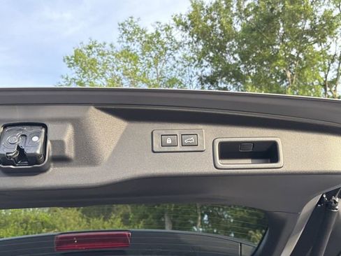 Used 2026 Subaru Outback Premium AWD/4WD image 15