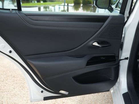 Used 2023 Lexus ES 350 w/ Premium Package FWD image 19