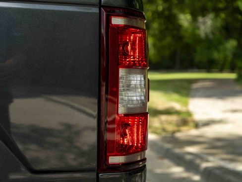 Used 2019 Ford F150 XLT w/ Equipment Group 302A Luxury RWD image 13