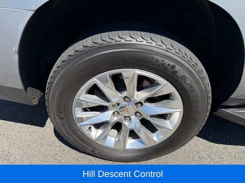 Used 2024 Chevrolet Suburban Premier AWD/4WD image 15