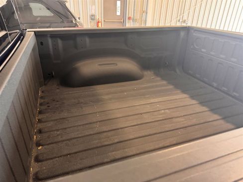 Used 2022 RAM 1500 Big Horn AWD/4WD image 6