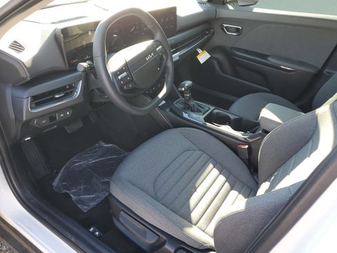 New 2025 Kia K4 EX image 24
