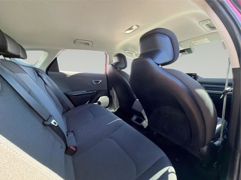 Used 2025 Kia K4 LXS image 21