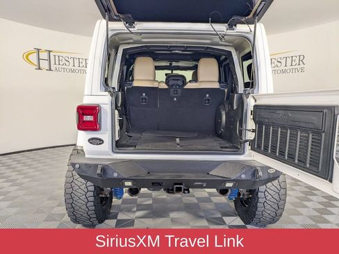 Used 2018 Jeep Wrangler Unlimited Sahara AWD/4WD image 29