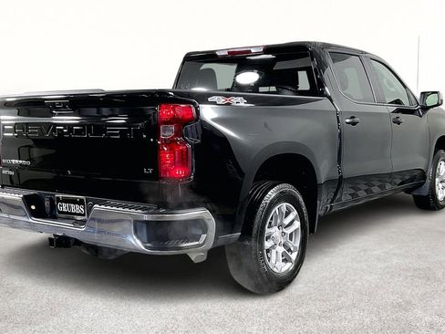 Used 2024 Chevrolet Silverado 1500 LT image 2