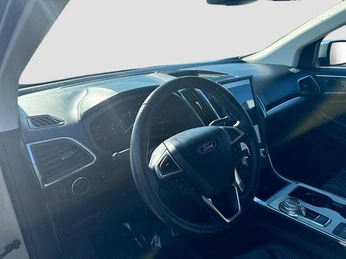 Certified 2024 Ford Edge Titanium image 9