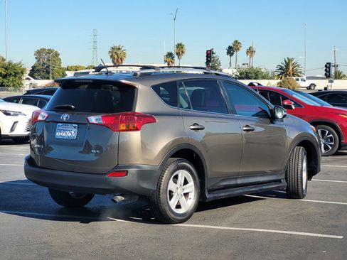 Used 2014 Toyota RAV4 XLE image 4