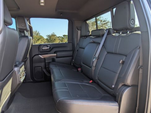 Used 2021 Chevrolet Silverado 2500 High Country w/ Z71 Off-Road Package image 15