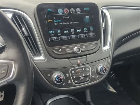 Used 2016 Chevrolet Malibu Premier w/ Driver Confidence Package II image 27