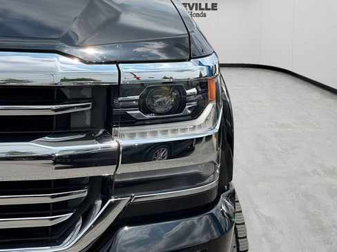 Used 2017 Chevrolet Silverado 1500 High Country AWD/4WD image 7