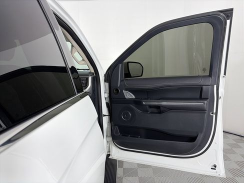 Certified 2022 Ford Expedition XLT image 31