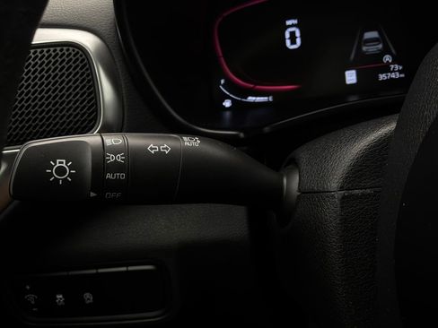 Used 2025 Kia Soul LX w/ LX Technology Package FWD image 33