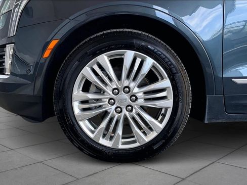 Used 2019 Cadillac XT5 Premium Luxury w/ Driver Assist Package image 11