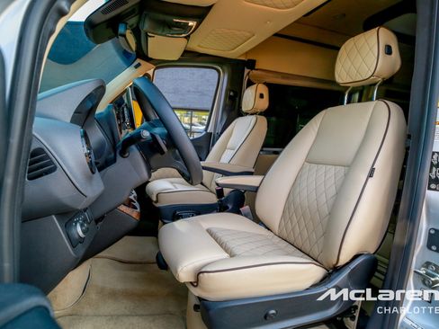 Used 2021 Mercedes-Benz Sprinter 3500 image 11