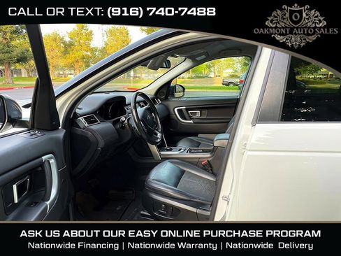 Used 2018 Land Rover Discovery Sport SE AWD/4WD image 28